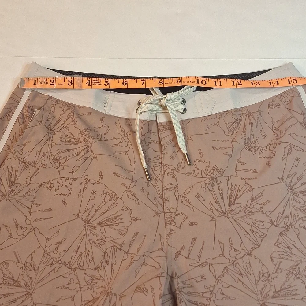 #172 Vuori Cruise Board‎ Shorts Mens 30